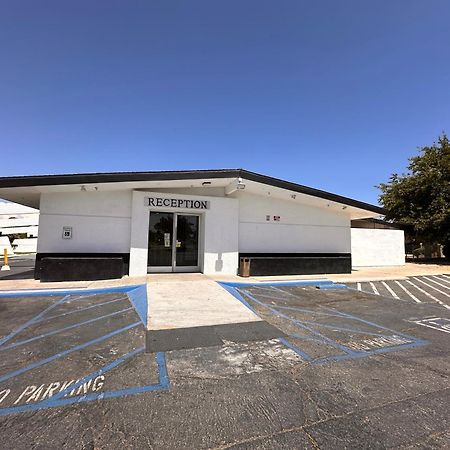 G T Hotels Inn & Suites Extended Stay ヴィクターヴィル エクステリア 写真